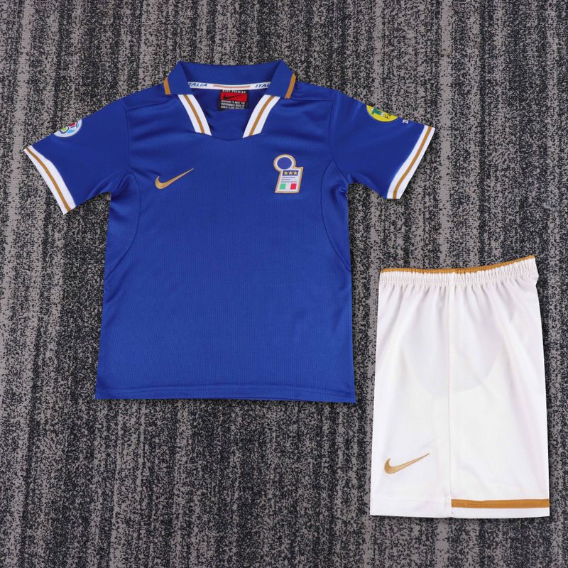 Maillot rétro domicile Italie 1996 Image principale du produit