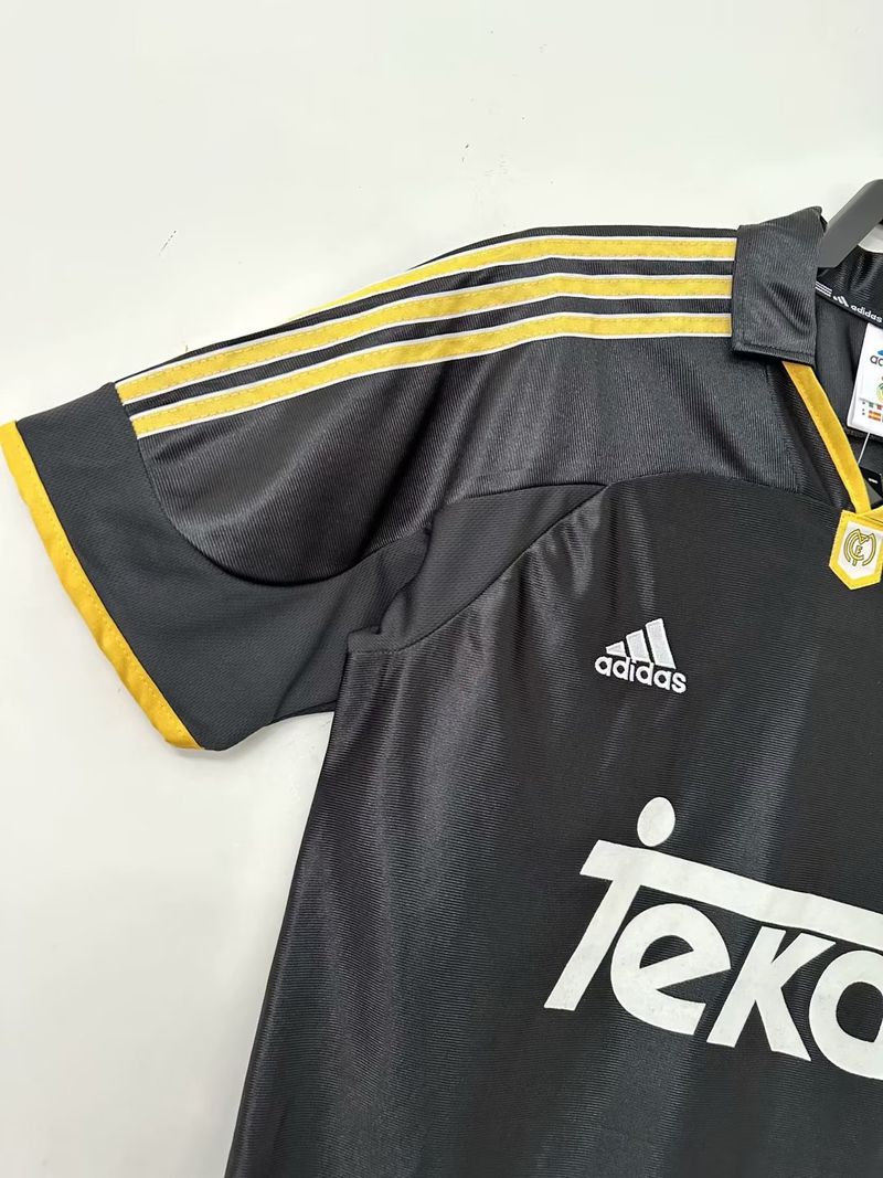 Retro Real Madrid 1999-2001 away