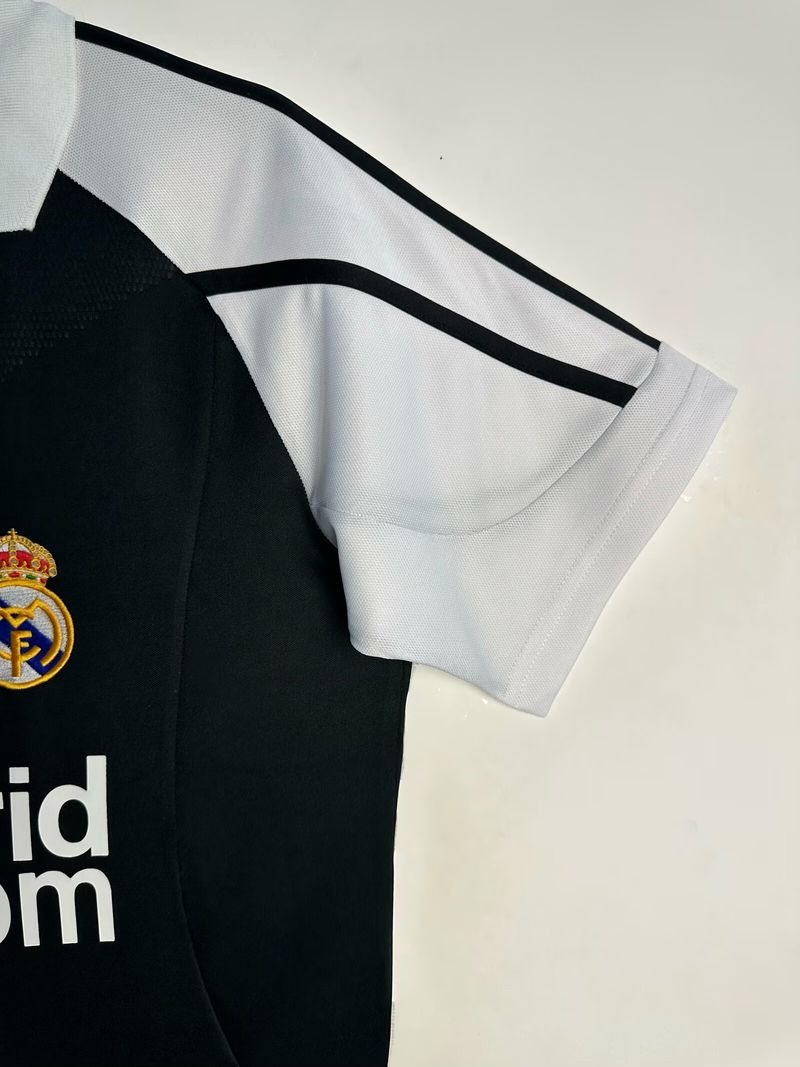 Maillot extérieur rétro Real Madrid 2001-2002