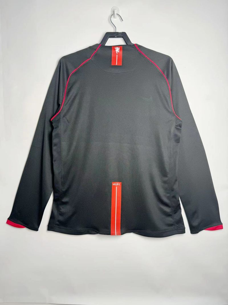 Retro Manchester United 2007-2008 away Long Sleeve Secondary image