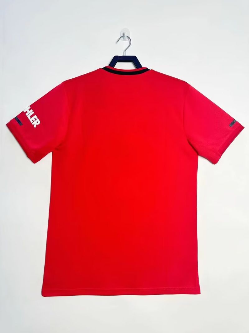 Retro Manchester United 2019-2020 home Secondary image