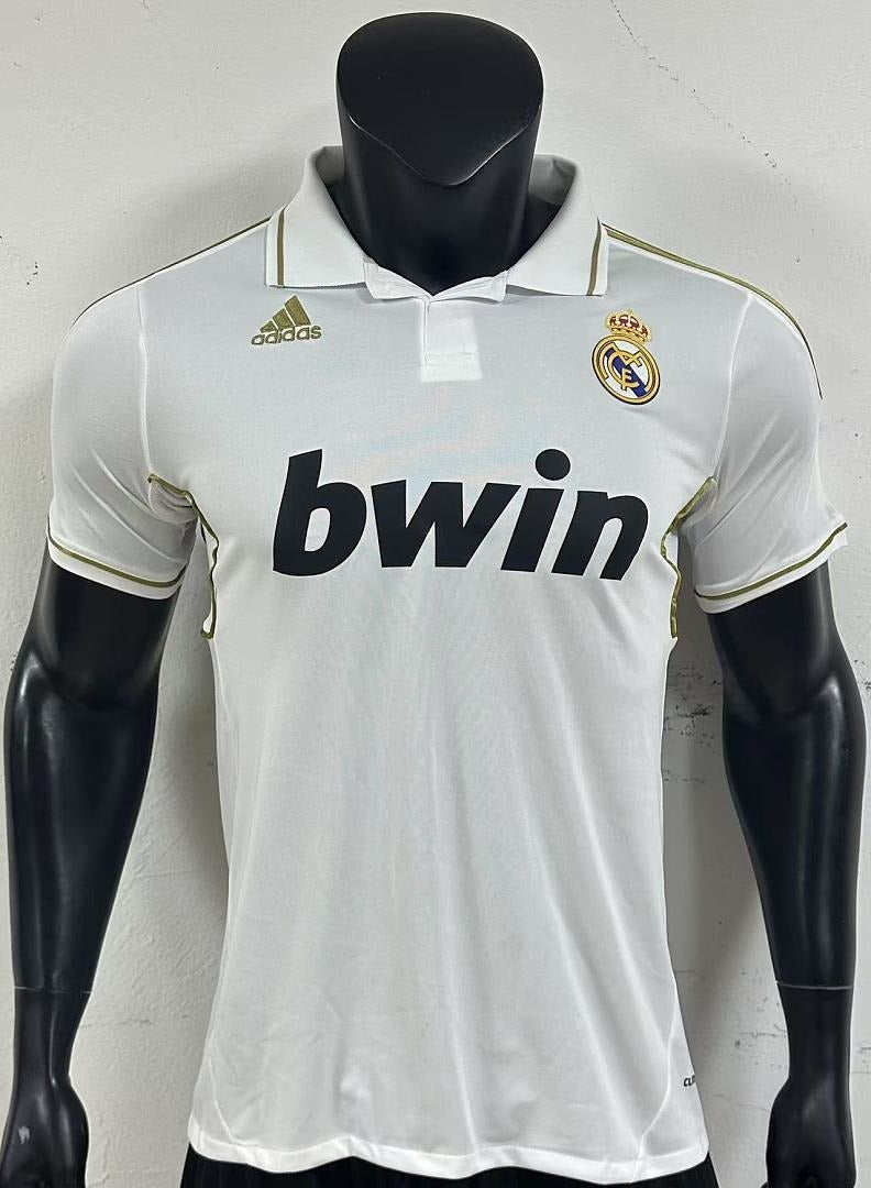 Retro Real Madrid 2011-2012 home player Main image