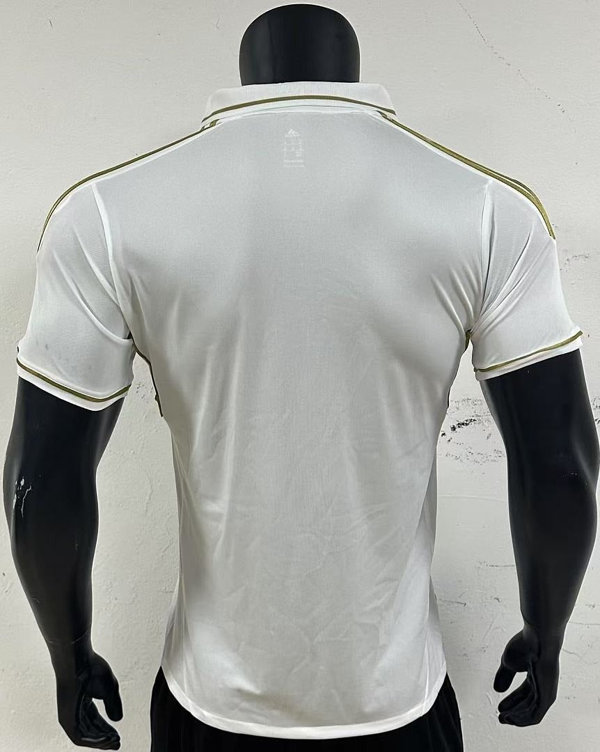 Retro Real Madrid 2011-2012 home player Secondary image