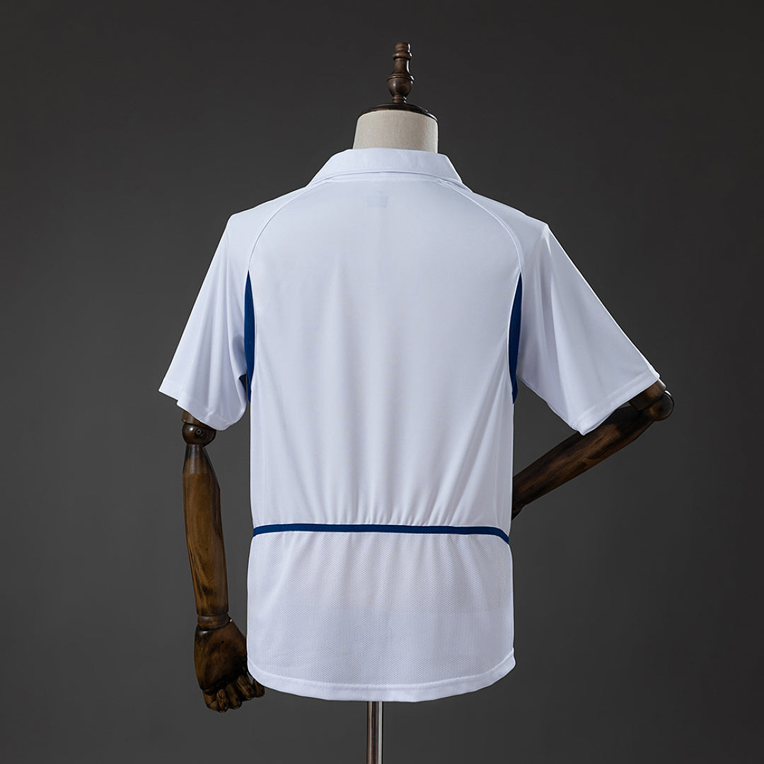 Retro Portugal 2002 away Fan Secondary image