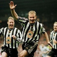 Retro Newcastle United 1997-1999 home Secondary image