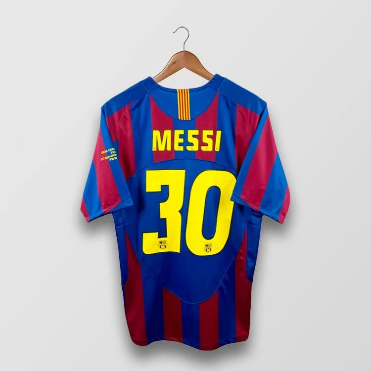 Retro FC Barcelona 2005-2006 home Secondary image