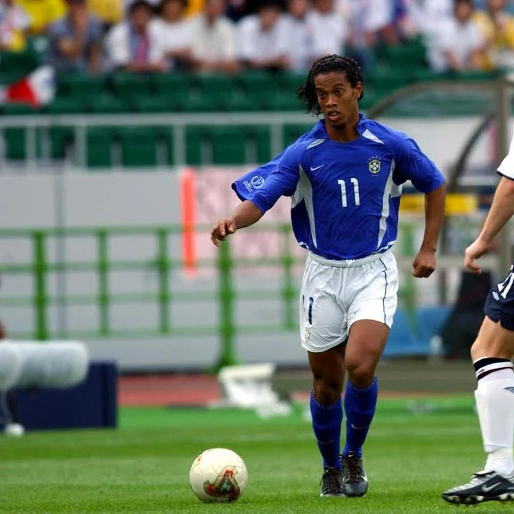 Retro Brazil 2002 away Secondary image
