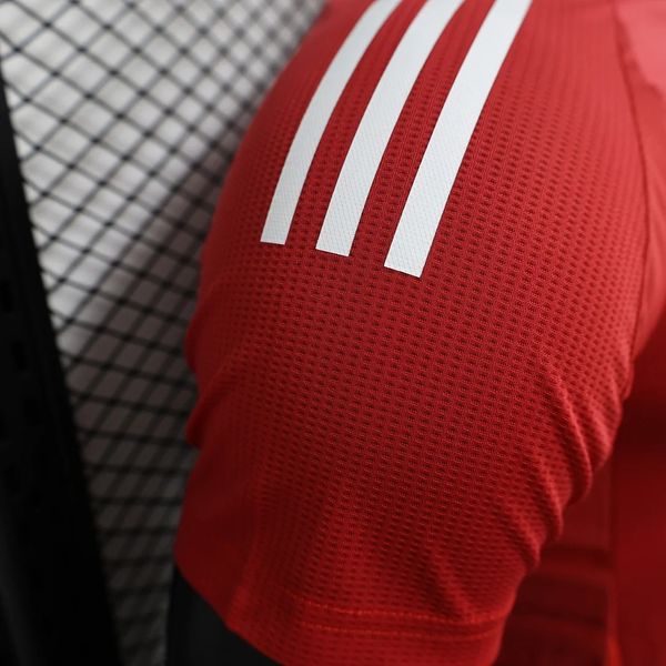 Manchester United 2024-2025 home player