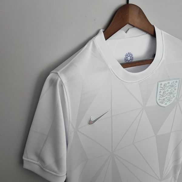 England 2022 home