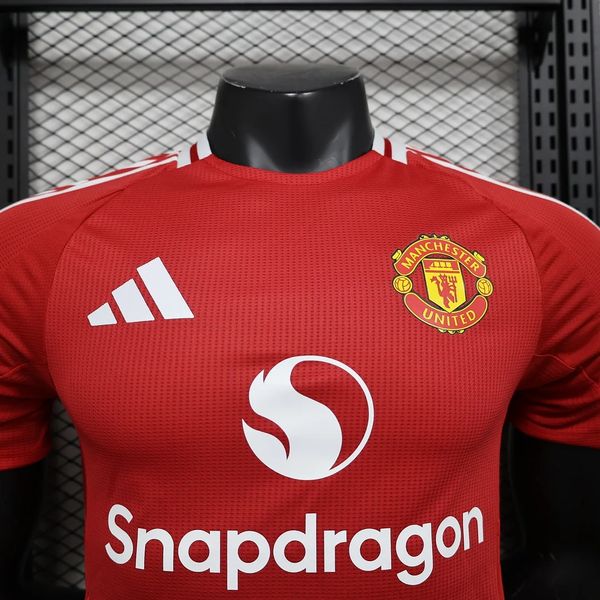 Manchester United 2024-2025 home player