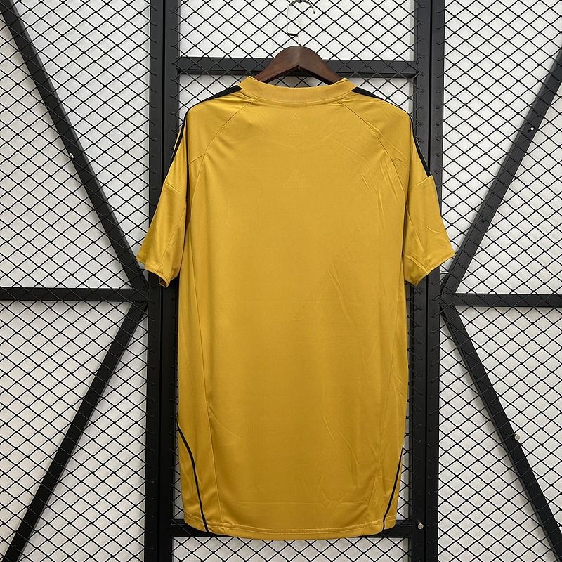 Retro Spain 2008 away Secondary image