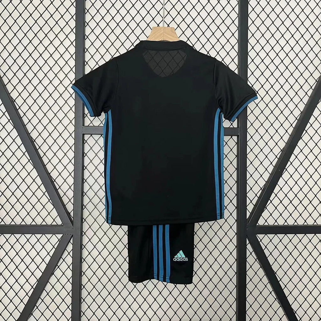Maillot extérieur Real Madrid 2017-2018 enfant rétro