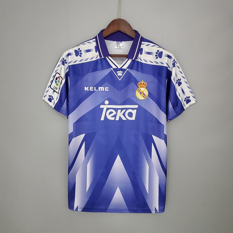 Retro Real Madrid 1996-1997 away Main image