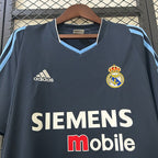 Maillot extérieur rétro Real Madrid 2003-2004