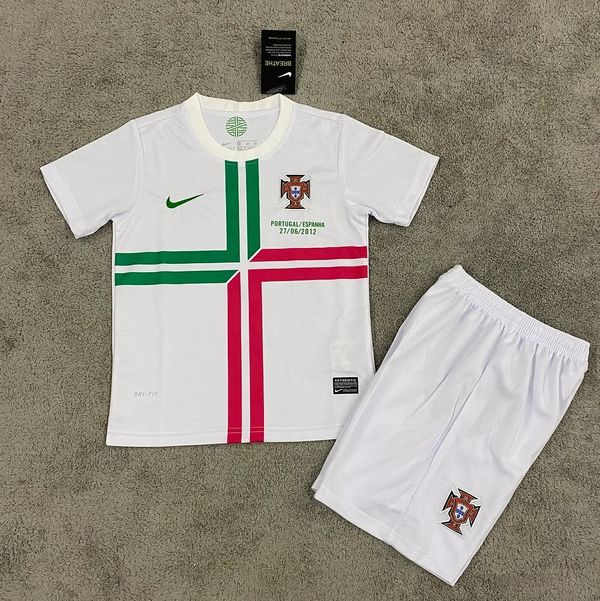 Retro Kids Portugal 2012 away