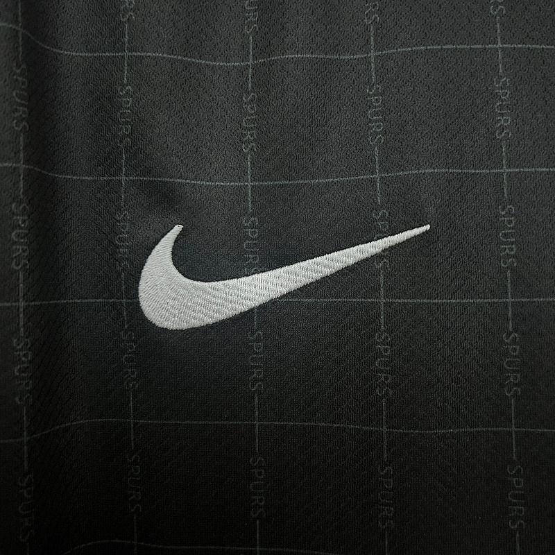 Tottenham Hotspur 2025-2026 away