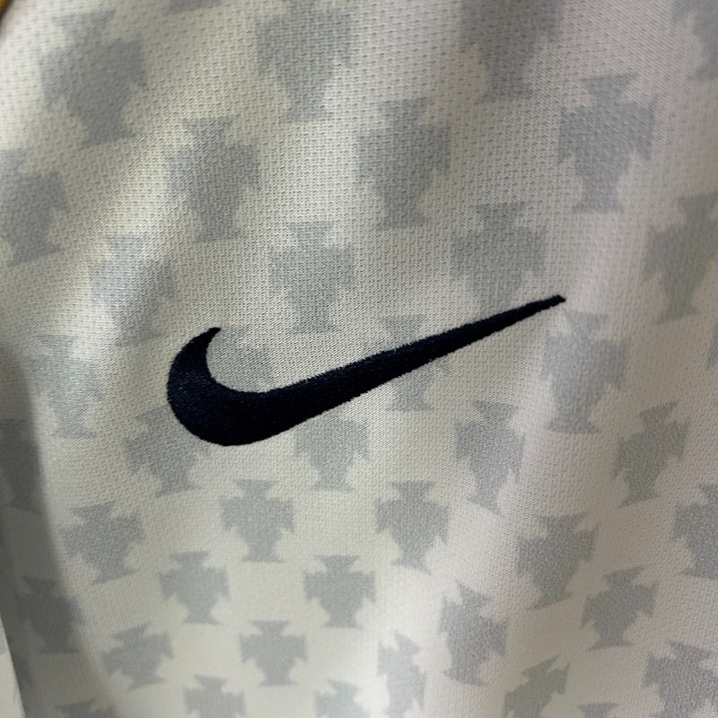 Retro Portugal 2004 away