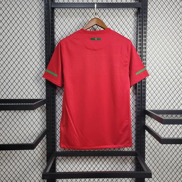 Retro Portugal 2010 home Secondary image
