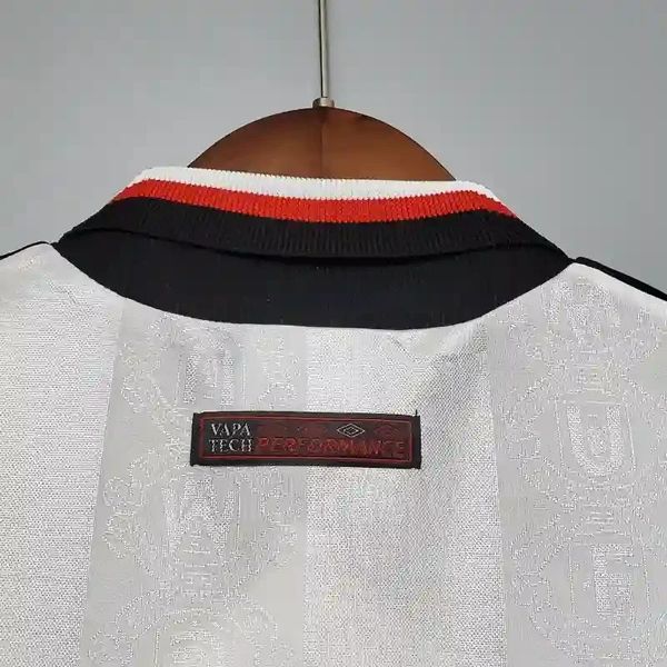 Retro Manchester United 1997-1998 away