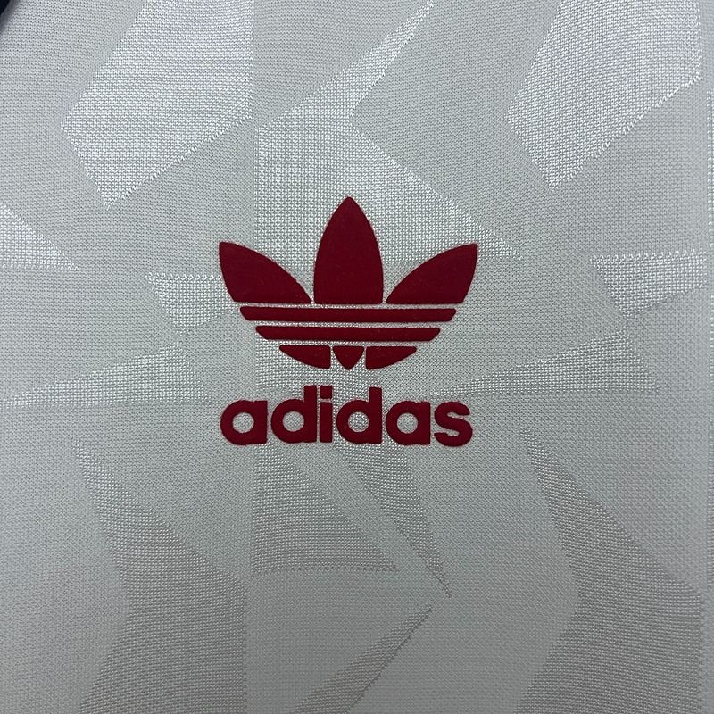 Maillot rétro Manchester United édition spéciale 1990-1991