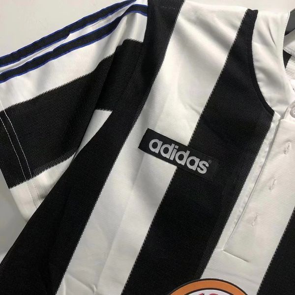 Retro Newcastle United 1995-1997 home