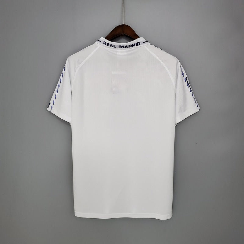 Retro Real Madrid 1996-1997 home Secondary image
