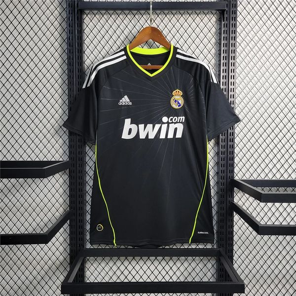 Retro Real Madrid 2010-2011 away Main image