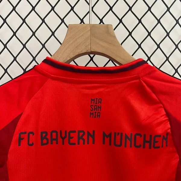 Enfants Bayern Munich domicile 2024-2025