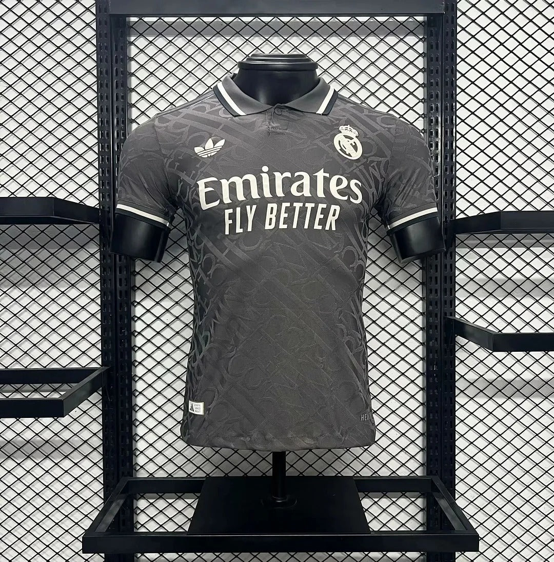 Deuxième joueur extérieur du Real Madrid 2024-2025 Image principale du produit