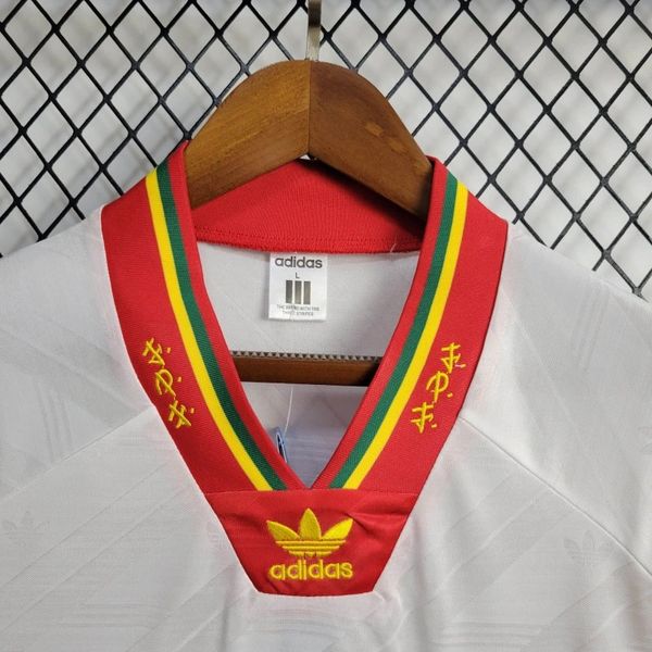 Maillot rétro du Portugal 1992-1994, extérieur