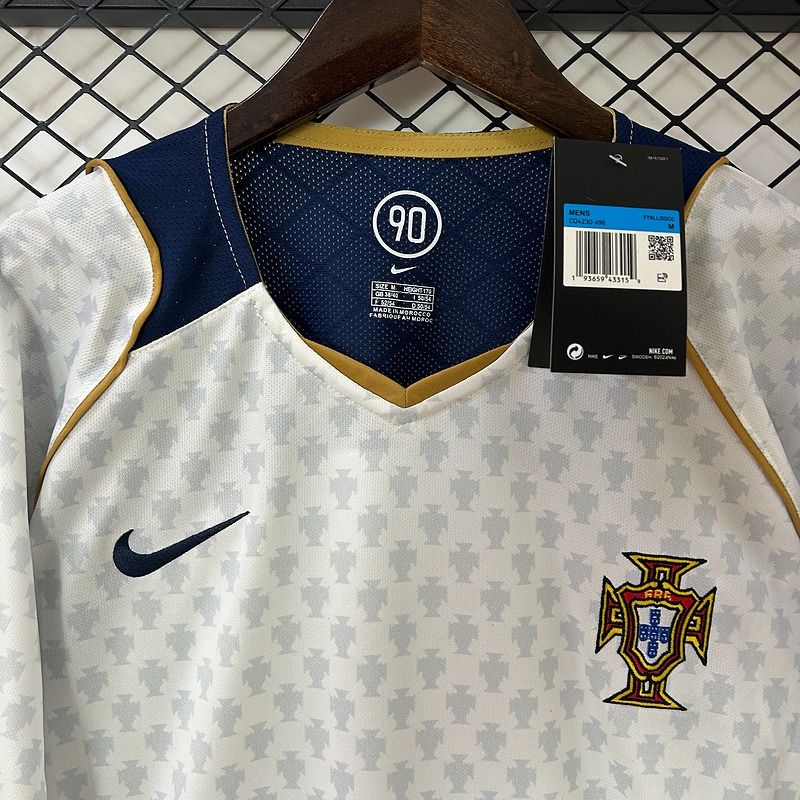 Retro Portugal 2004 away