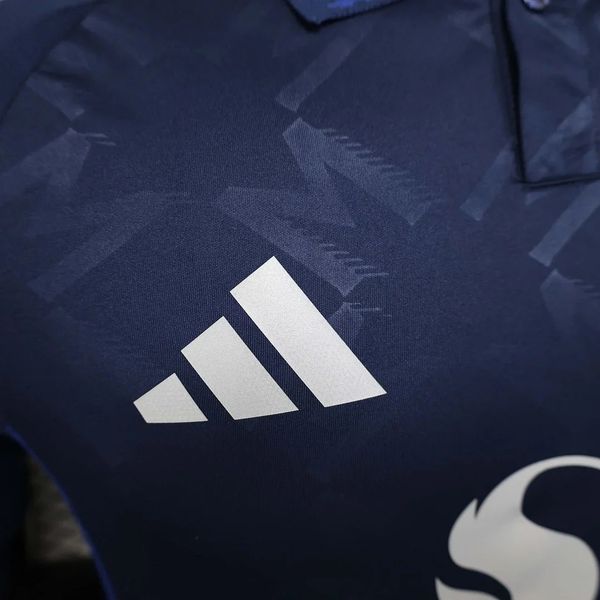 Manchester United 2024-2025 away player
