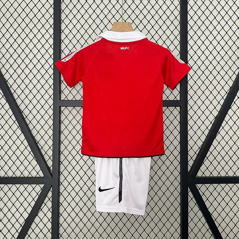 Retro Kids Manchester United 2010-2011 home Secondary image