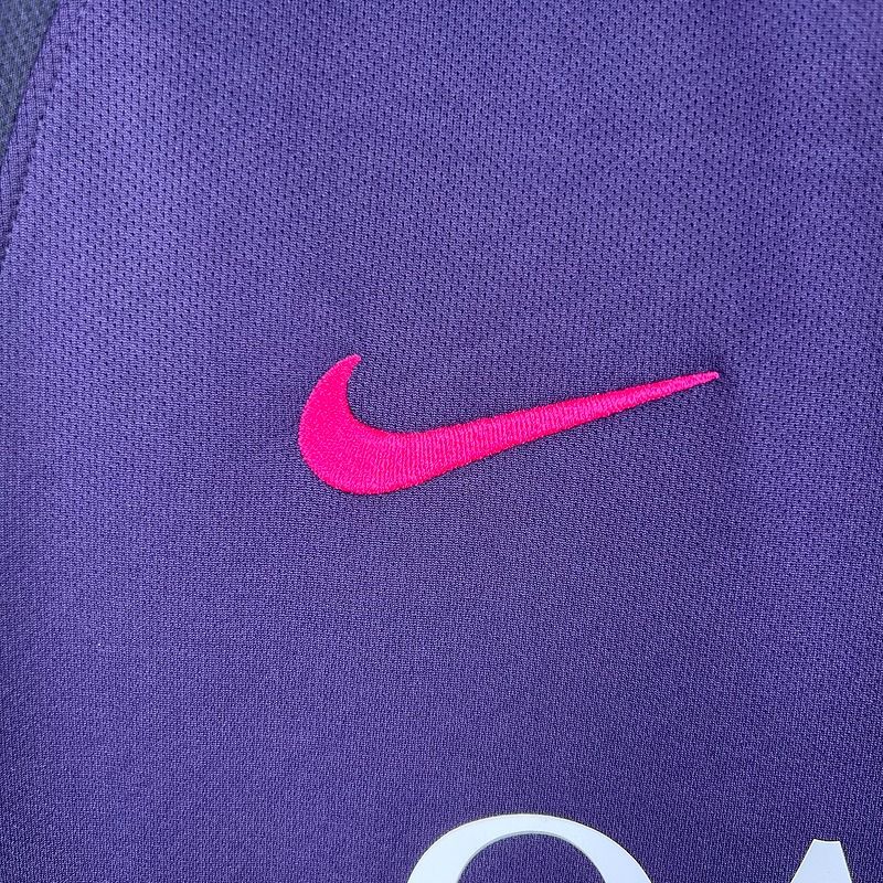 Retro FC Barcelona 2016-2017 away