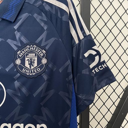 Manchester United extérieur 2024-2025