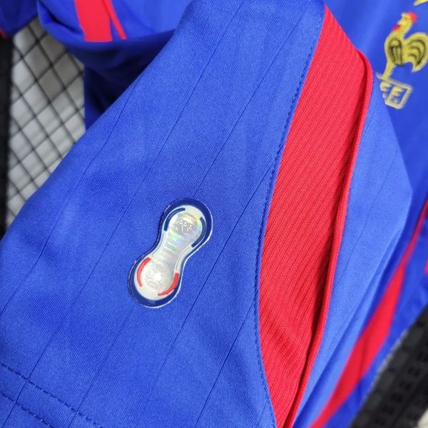 Retro France 2006 home