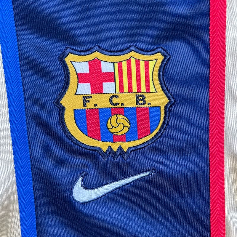 Maillot rétro du FC Barcelone 2001-2002 extérieur