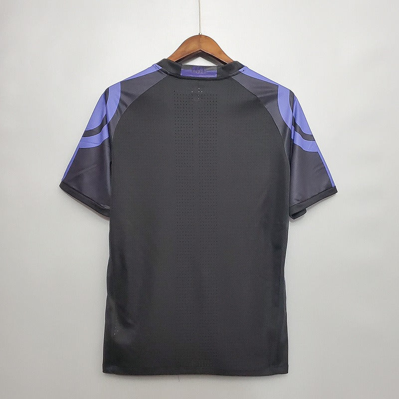 Maillot rétro du Real Madrid saison 2015-2016, deuxième maillot extérieur