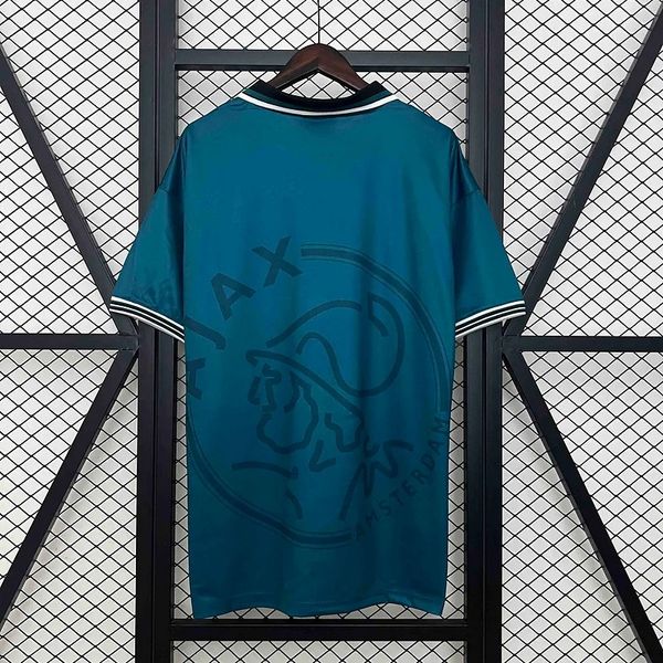 Retro AFC Ajax 1995-1996 away Secondary image