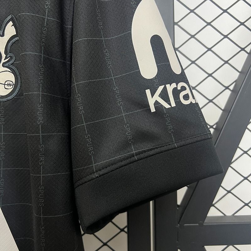 Tottenham Hotspur 2025-2026 away