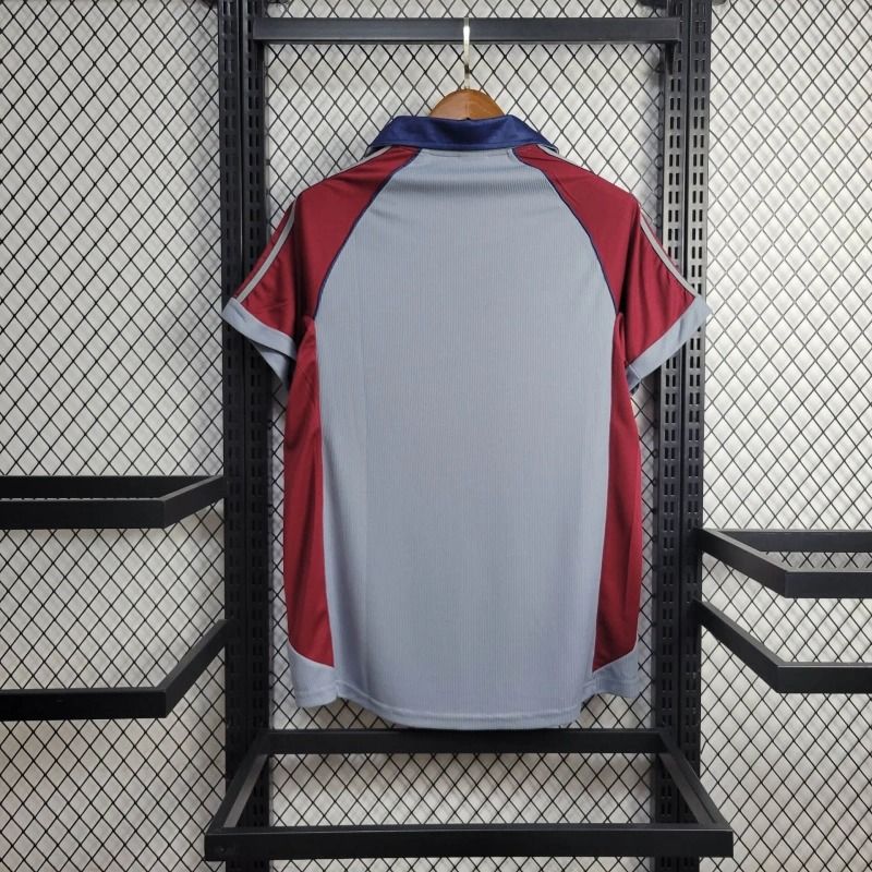 Maillot rétro Bayern Munich 1998-1999 extérieur