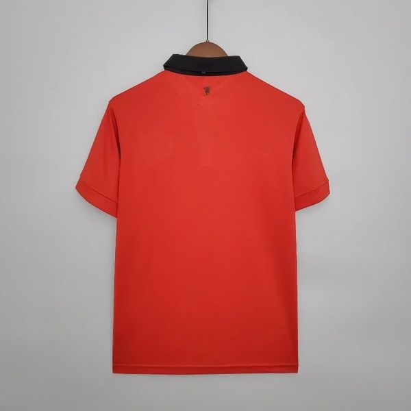 Retro Manchester United 2013-2014 home Secondary image