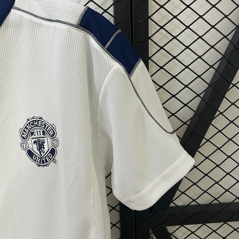 Retro Manchester United 2000-2001 away