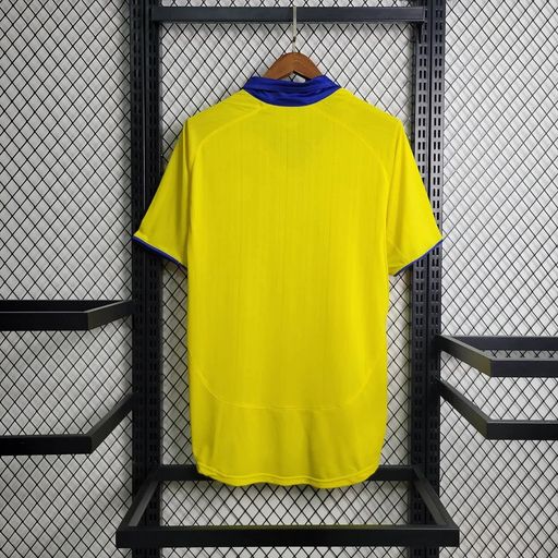 Retro Arsenal FC 2003-2004 away Secondary image