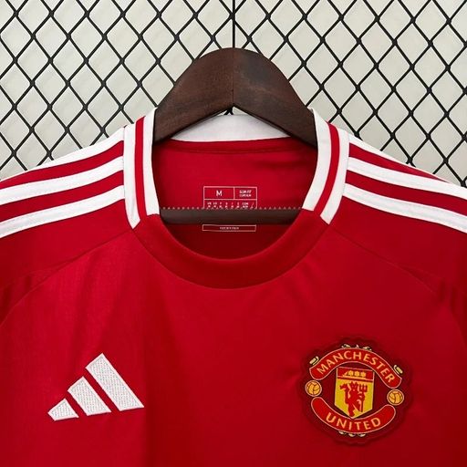 Manchester United 2024-2025 home