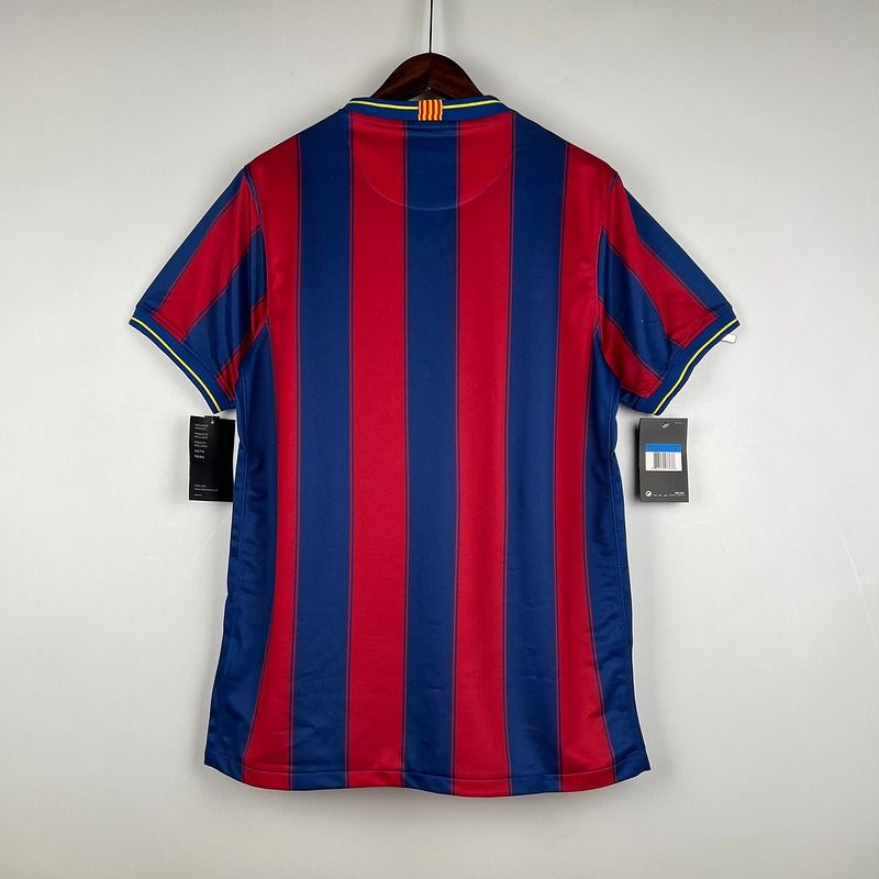 Retro FC Barcelona 2009-2010 home Secondary image
