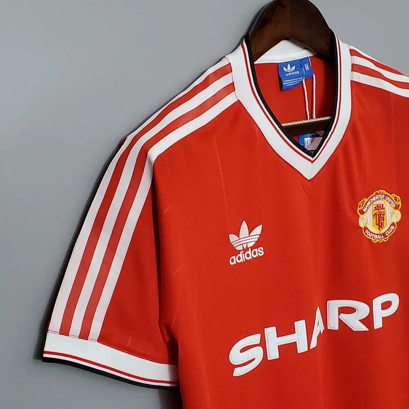 Retro Manchester United 1983 home