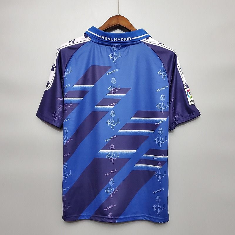 Retro Real Madrid 1994-1996 away Secondary image