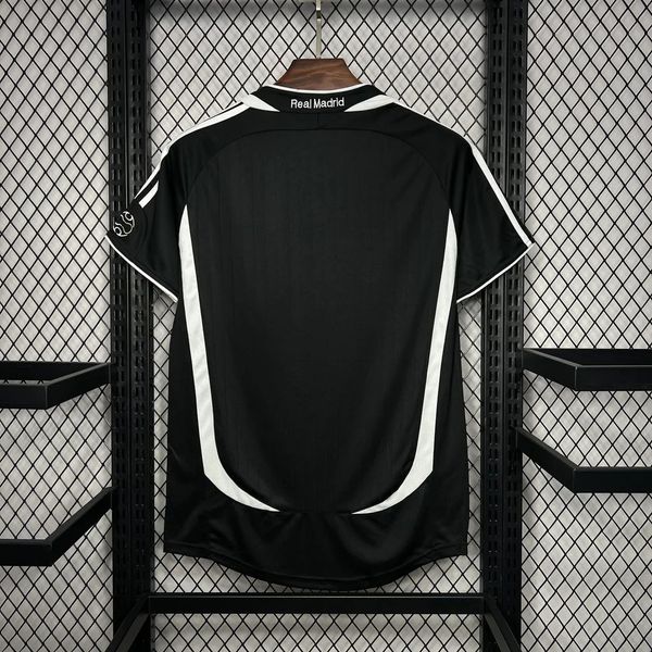 Maillot rétro du Real Madrid 2006-2007 deuxième tenue à l'extérieur Image secondaire du produit