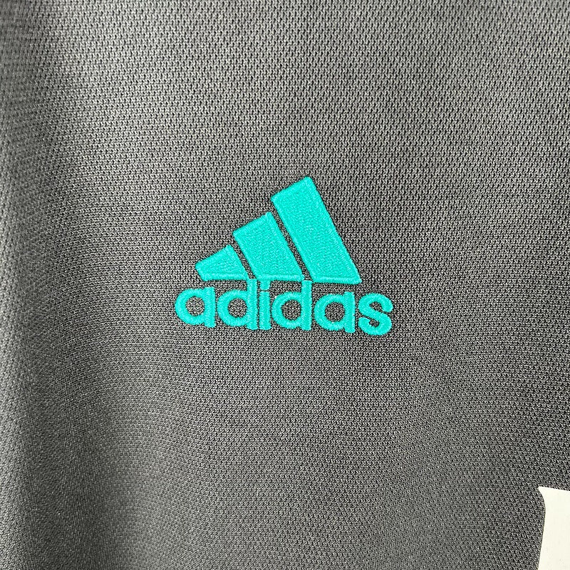 Maillot Real Madrid extérieur 2017-2018 rétro